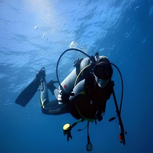 Fundives-Nightdives-en (1)